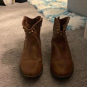 Brown boots